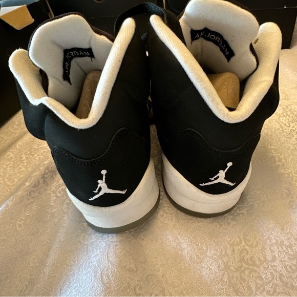 Air Jordan 5 retro OREO GS SIZE 5 **MINT CONDITION** - Picture 4 of 8